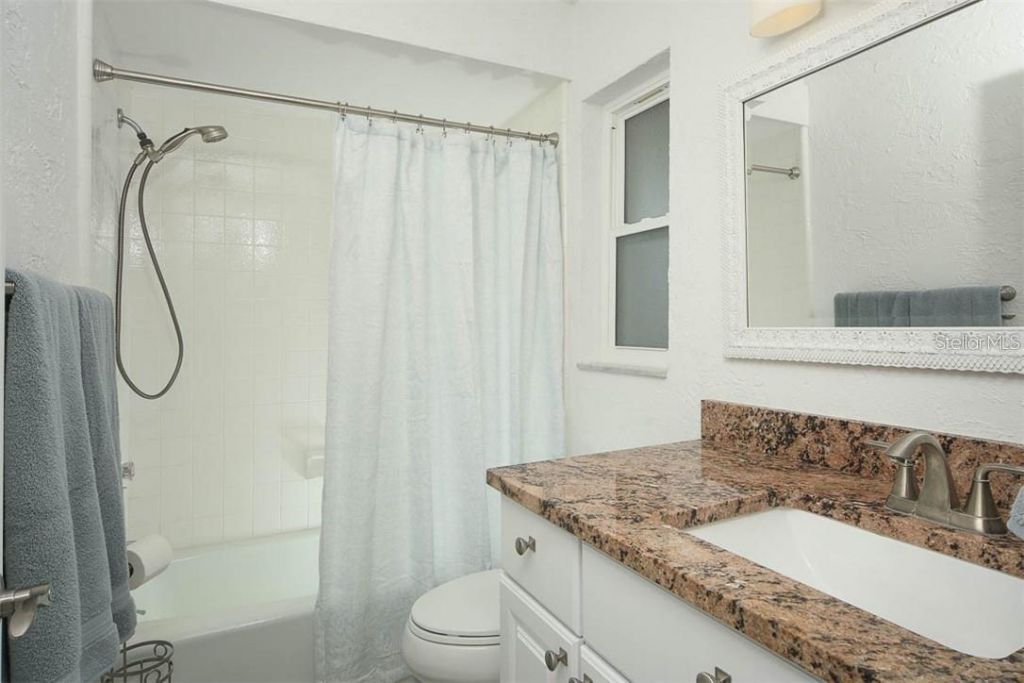 2943 Tuckerstown Drive, Sarasota, FL 34231 Photo