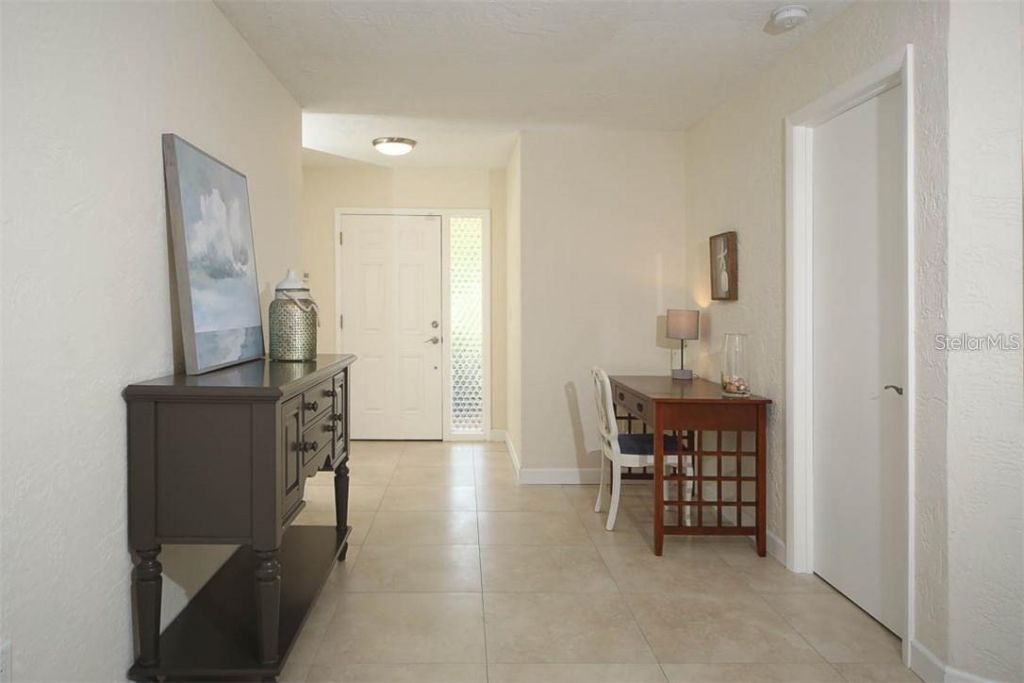 2943 Tuckerstown Drive, Sarasota, FL 34231 Photo