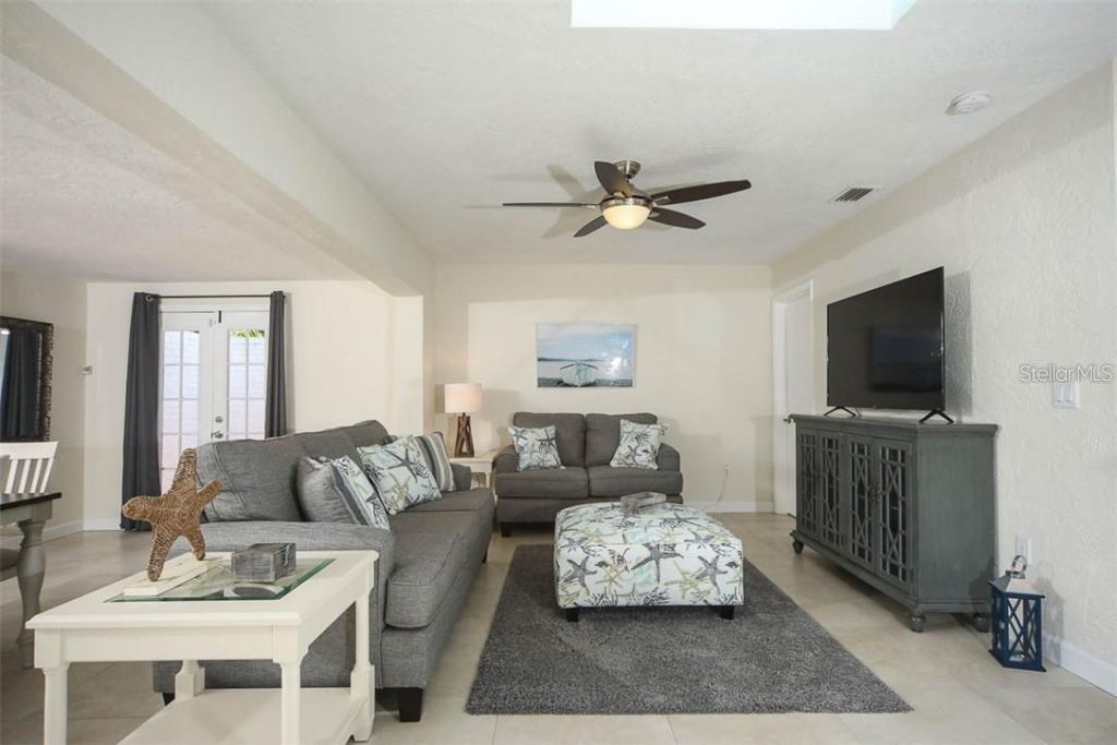 2943 Tuckerstown Drive, Sarasota, FL 34231 Photo
