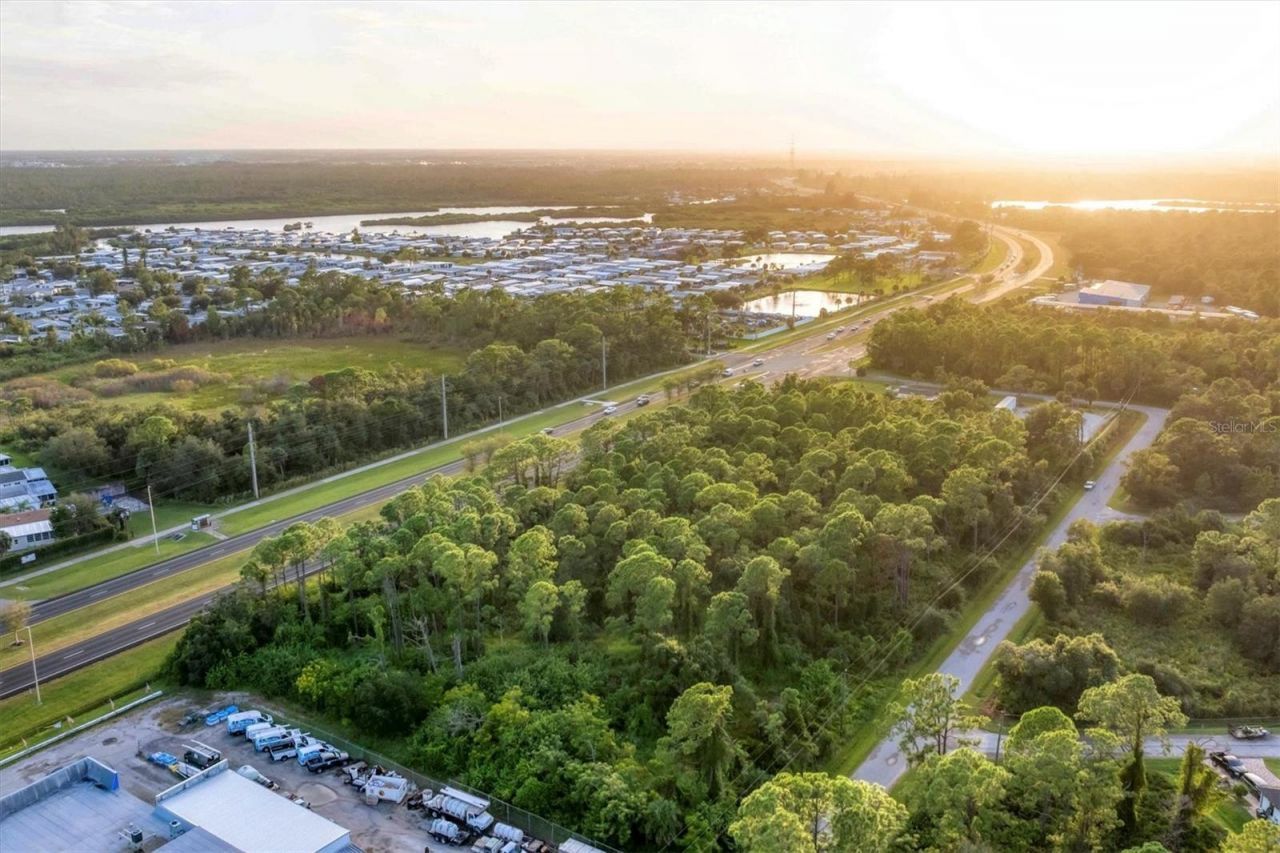 11201 Tamiami Trail S, North Port, FL 34287 Photo