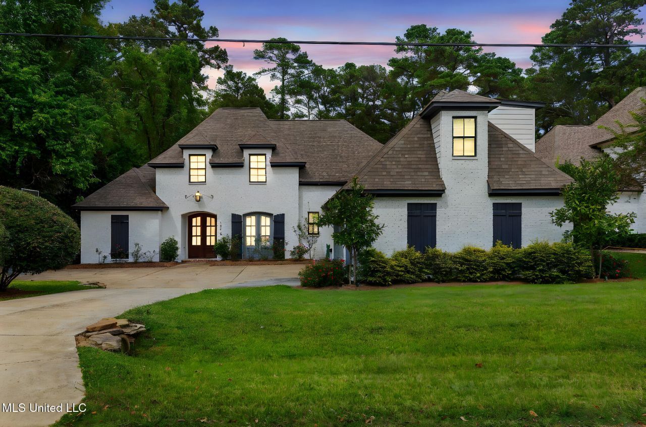 2050 London Avenue, Jackson, MS 39211 Main Photo