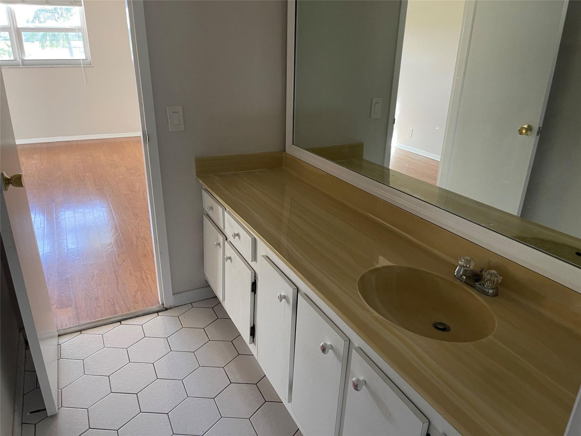1005 Country Club Drive, Unit 205, Margate, FL 33063 Photo