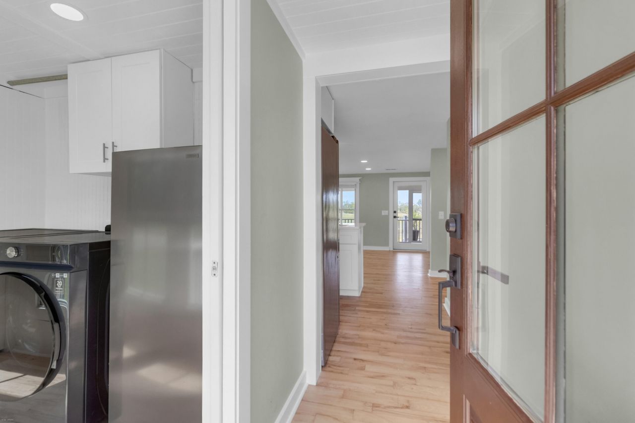 1269 River Road Photo 16