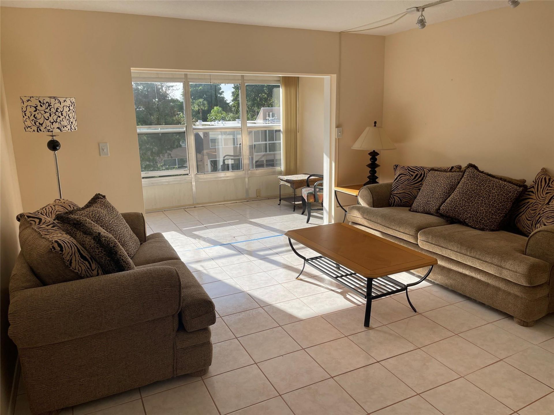 1025 Country Club Drive, Unit 301, Margate, FL 33063 Photo