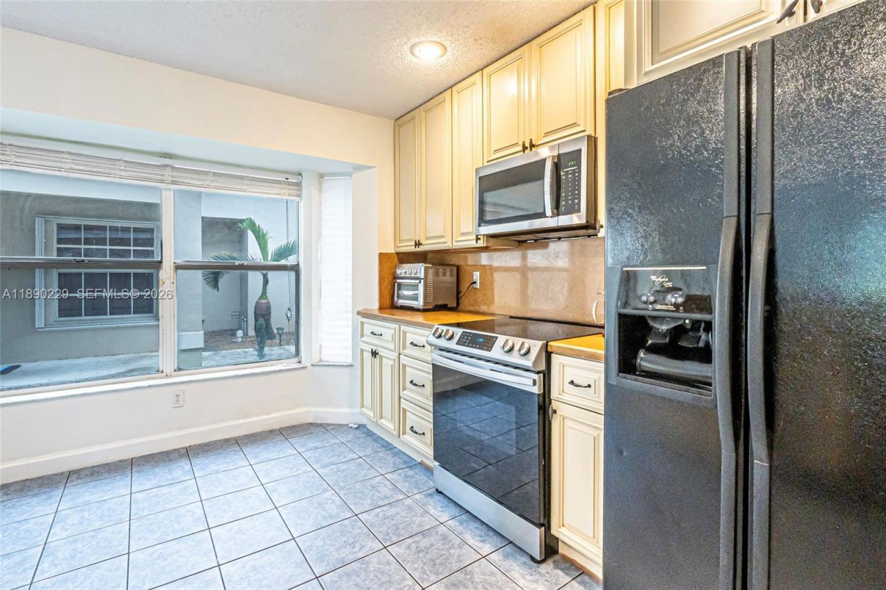 2913 Myrtle Oak Cir, Davie, FL 33328 Photo