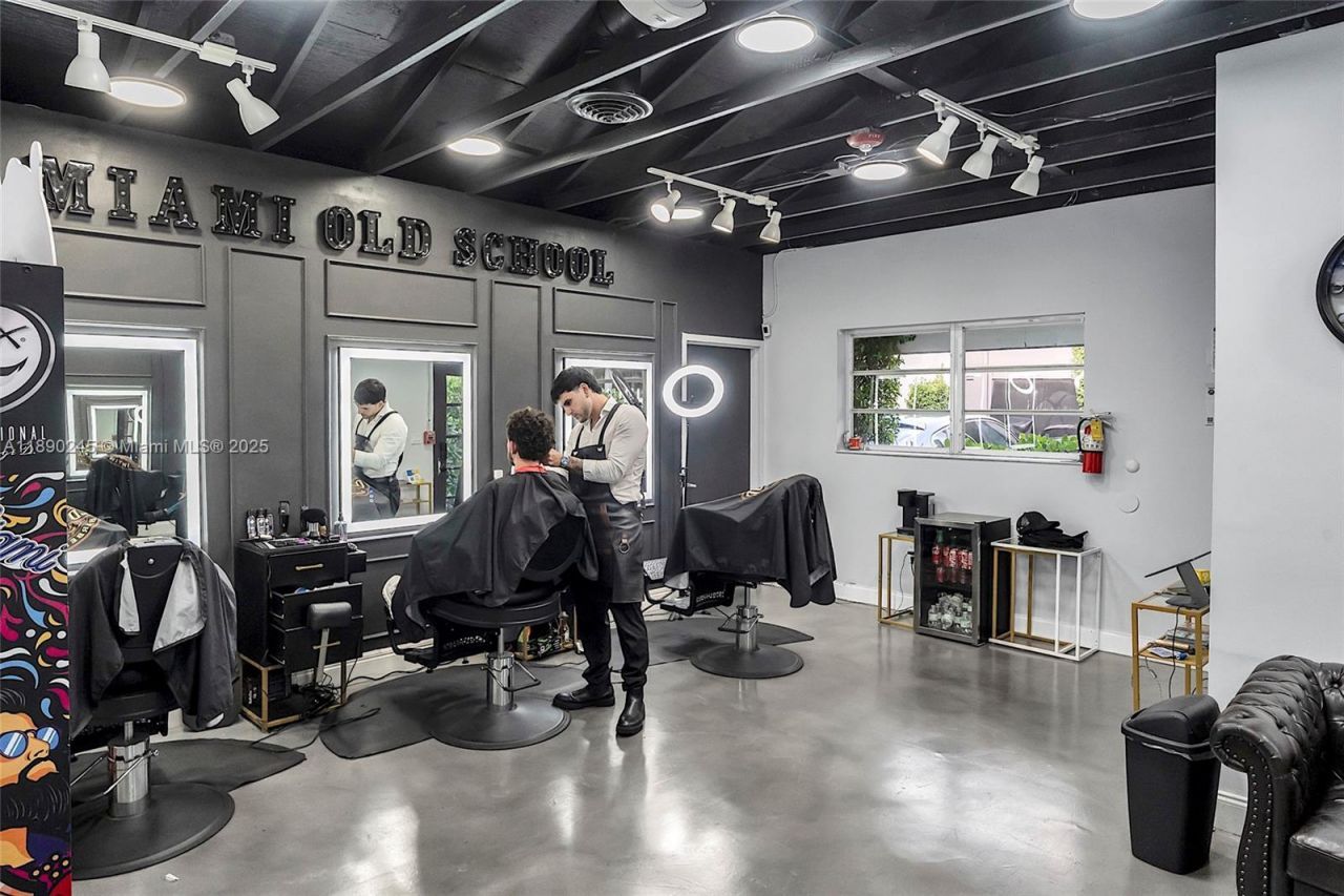 2700 Biscayne Blvd, Miami, FL 33137 Photo