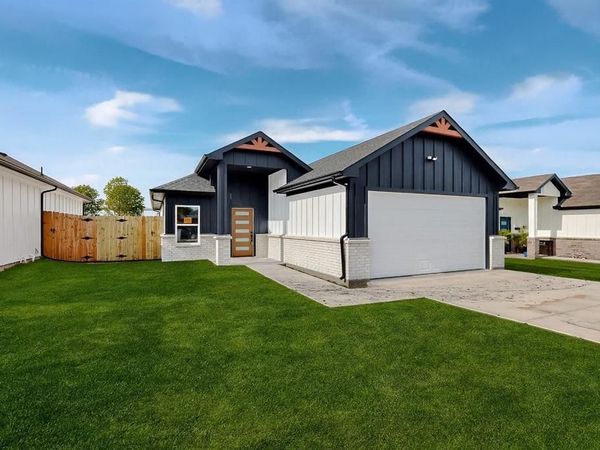 208 E Rusk Street, Rice, TX 75155