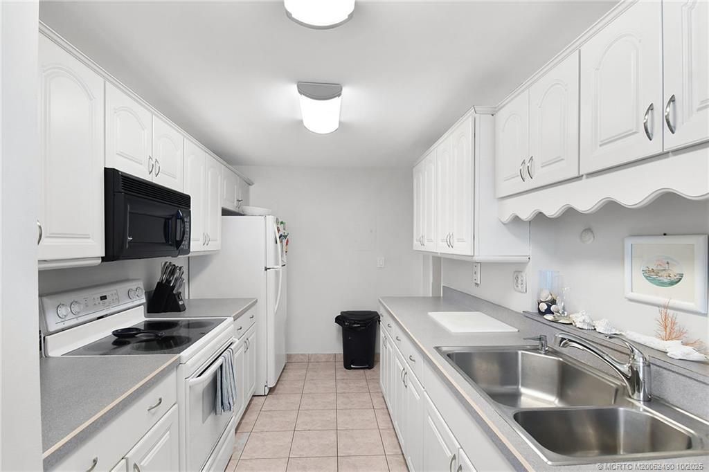 10044 S Ocean Drive, Unit 401, Jensen Beach, FL 34957 Photo