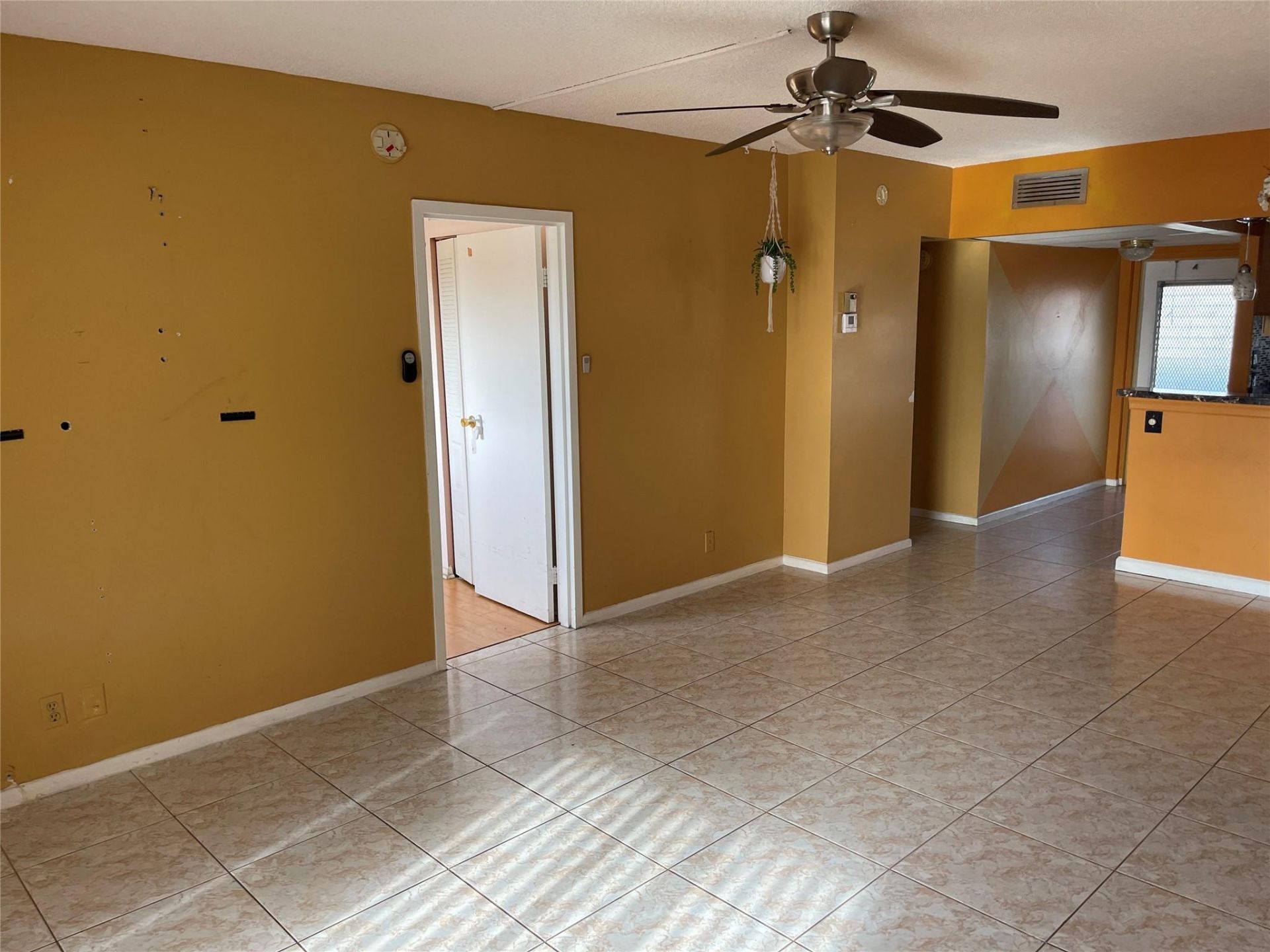 1025 Country Club Drive, Unit 407, Margate, FL 33063 Photo