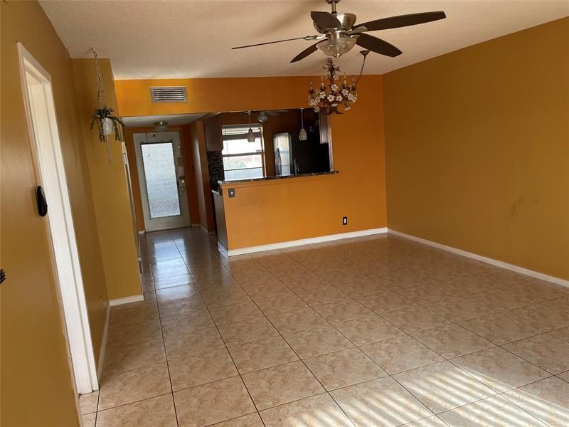 1025 Country Club Drive, Unit 407, Margate, FL 33063 Photo
