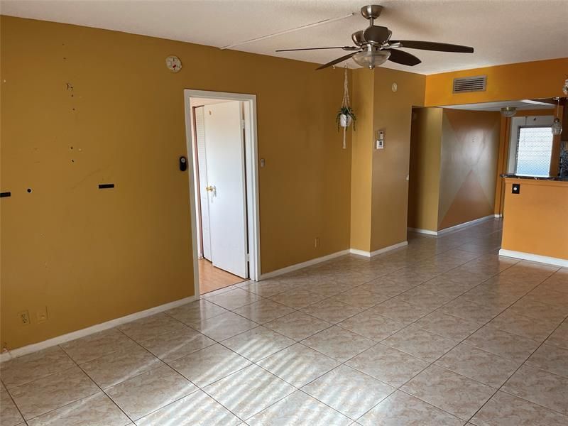 1025 Country Club Drive, Unit 407, Margate, FL 33063 Photo