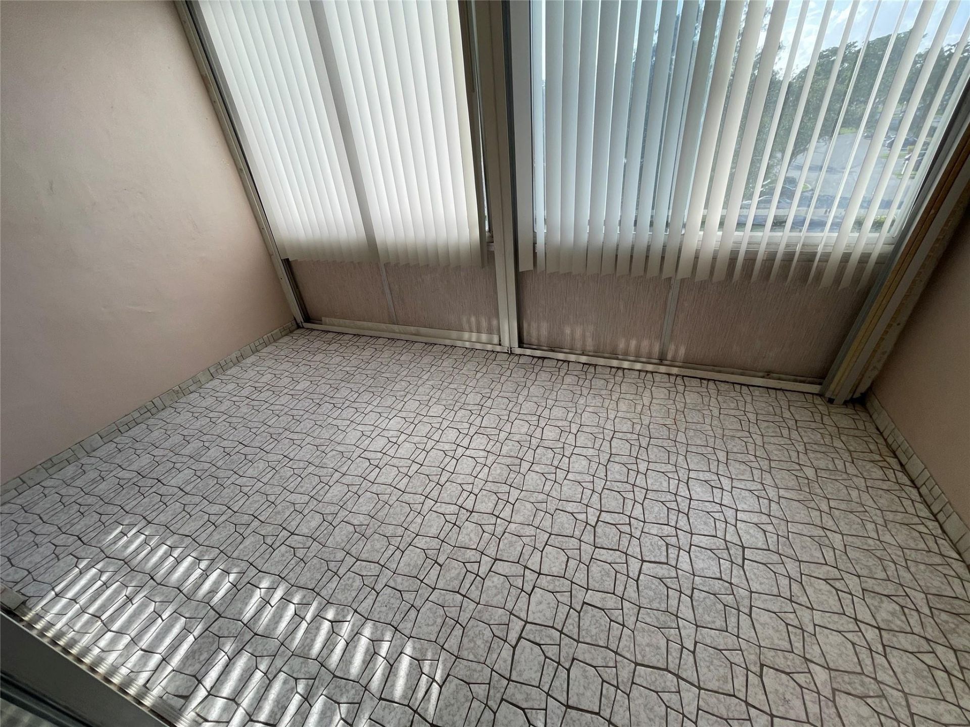 1025 Country Club Drive, Unit 407, Margate, FL 33063 Photo