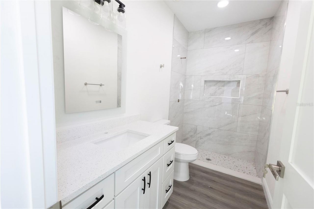 2276 Cr 423, Unit Lot 4, Lake Panasoffkee, FL 33538 Photo