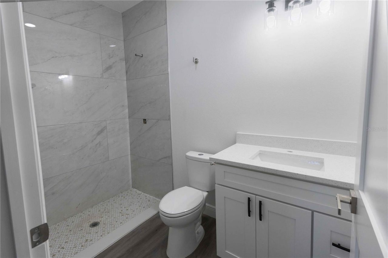 2276 Cr 423, Unit Lot 4, Lake Panasoffkee, FL 33538 Photo