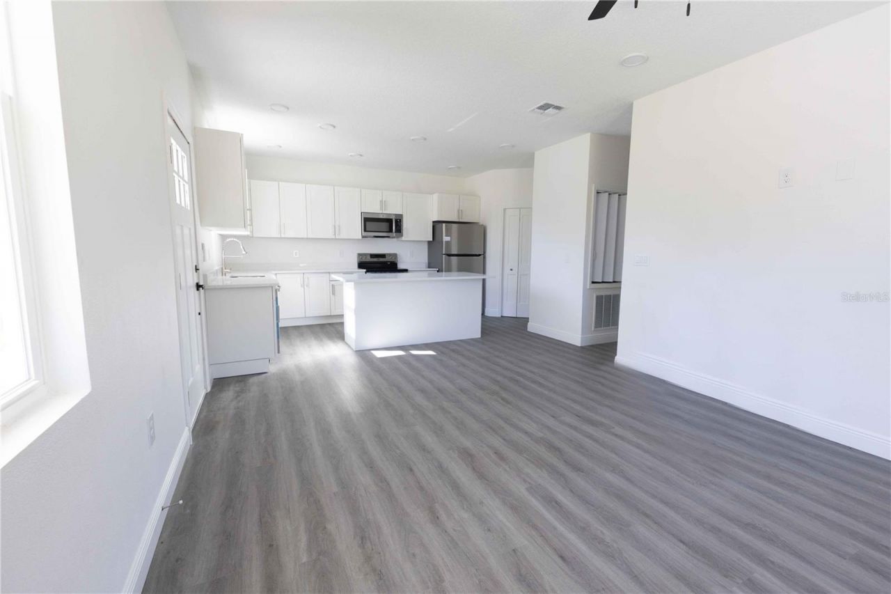 2276 Cr 423, Unit Lot 4, Lake Panasoffkee, FL 33538 Photo