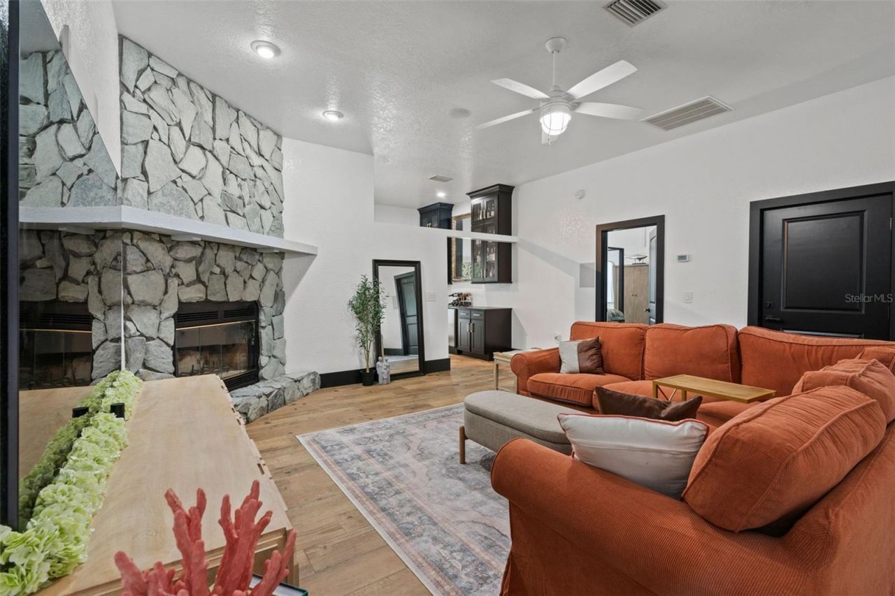 1432 SE 4th Avenue, Crystal River, FL 34429 Photo