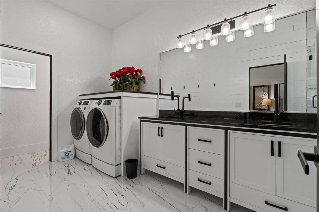 1432 SE 4th Avenue, Crystal River, FL 34429 Photo