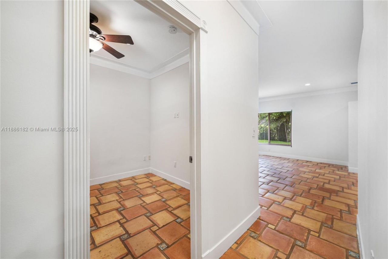 1039 Hardee Rd, Unit 1039, Coral Gables, FL 33146 Photo