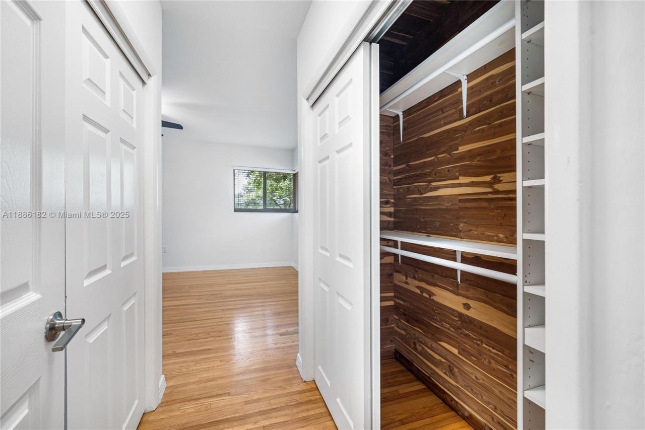 1039 Hardee Rd, Unit 1039, Coral Gables, FL 33146 Photo