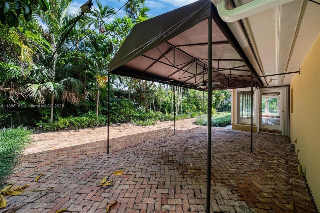 1039 Hardee Rd, Unit 1039, Coral Gables, FL 33146 Photo