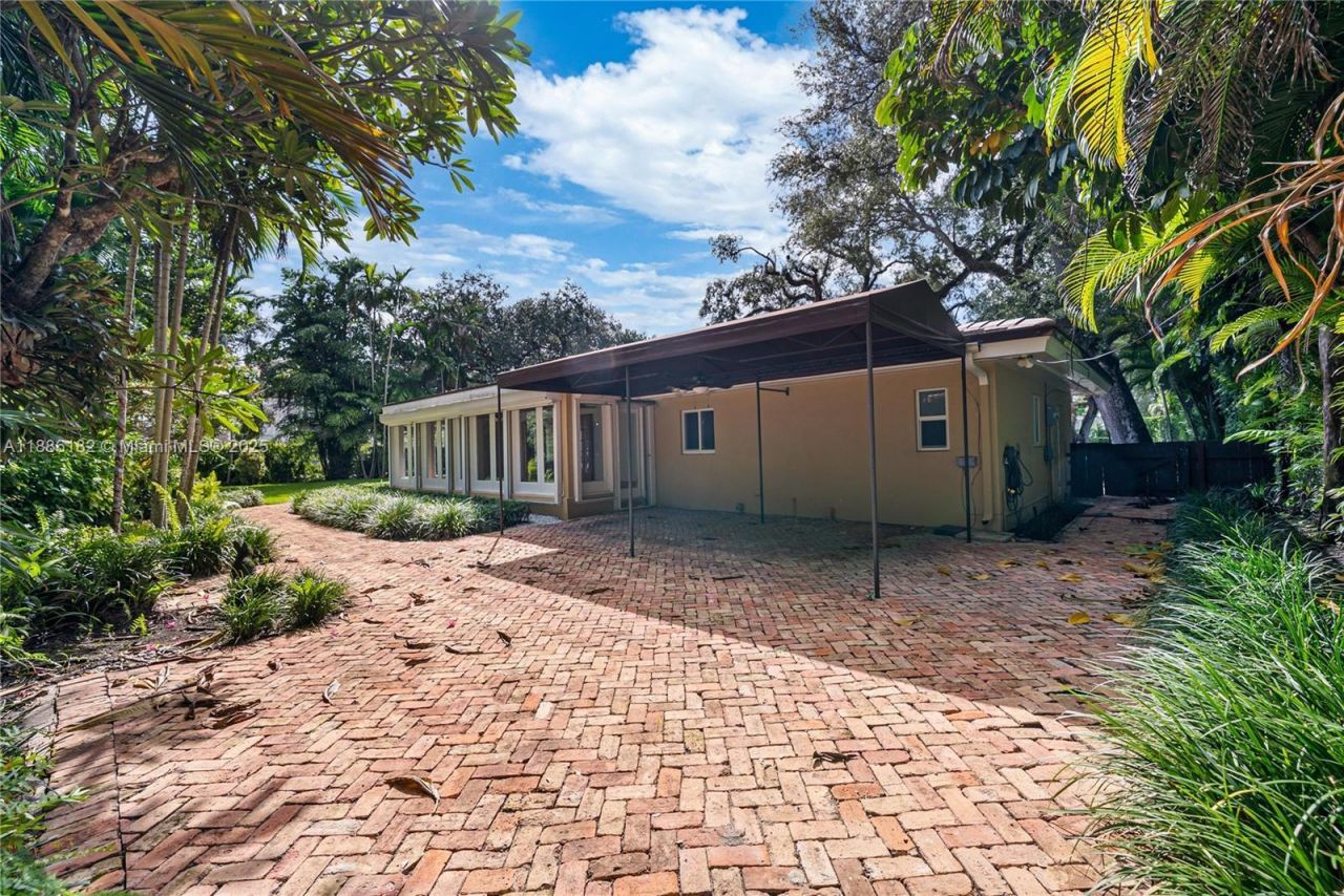 1039 Hardee Rd, Unit 1039, Coral Gables, FL 33146 Photo