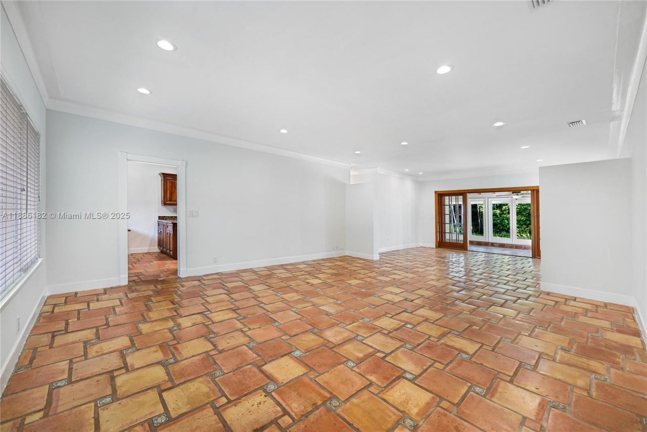 1039 Hardee Rd, Unit 1039, Coral Gables, FL 33146 Photo