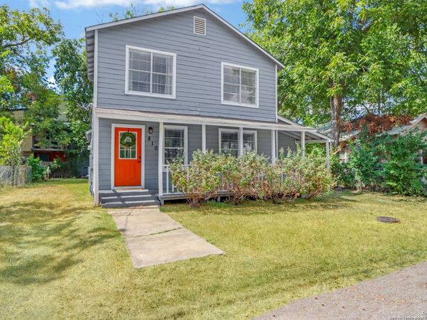 810 goodrich, Seguin, TX 78155