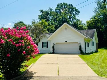 55794 Bel Haven, Bellaire, OH 43906