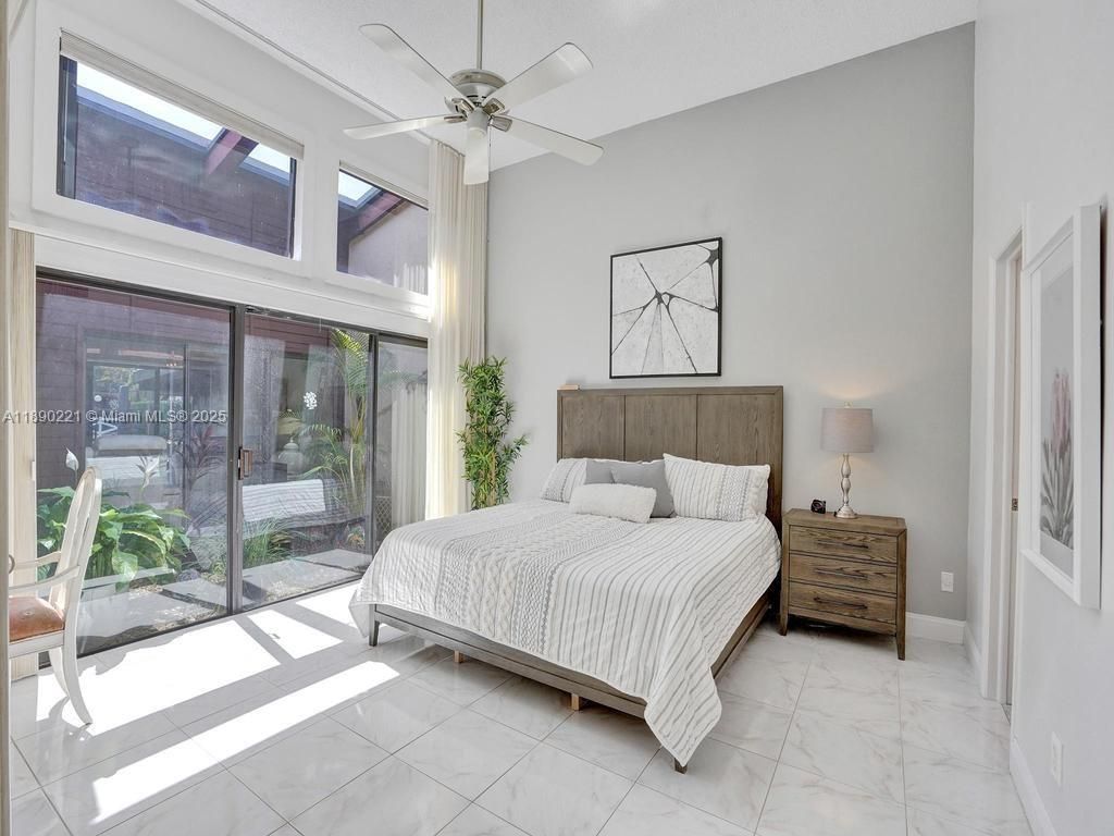 2667 S Parkview Dr, Hallandale Beach, FL 33009 Photo