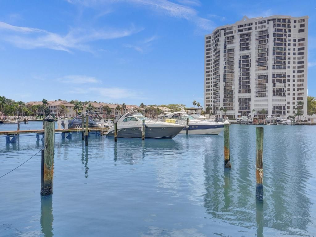 2667 S Parkview Dr, Hallandale Beach, FL 33009 Photo