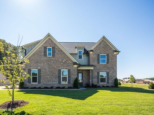 2327 Livingston Way, Hernando, MS 38632