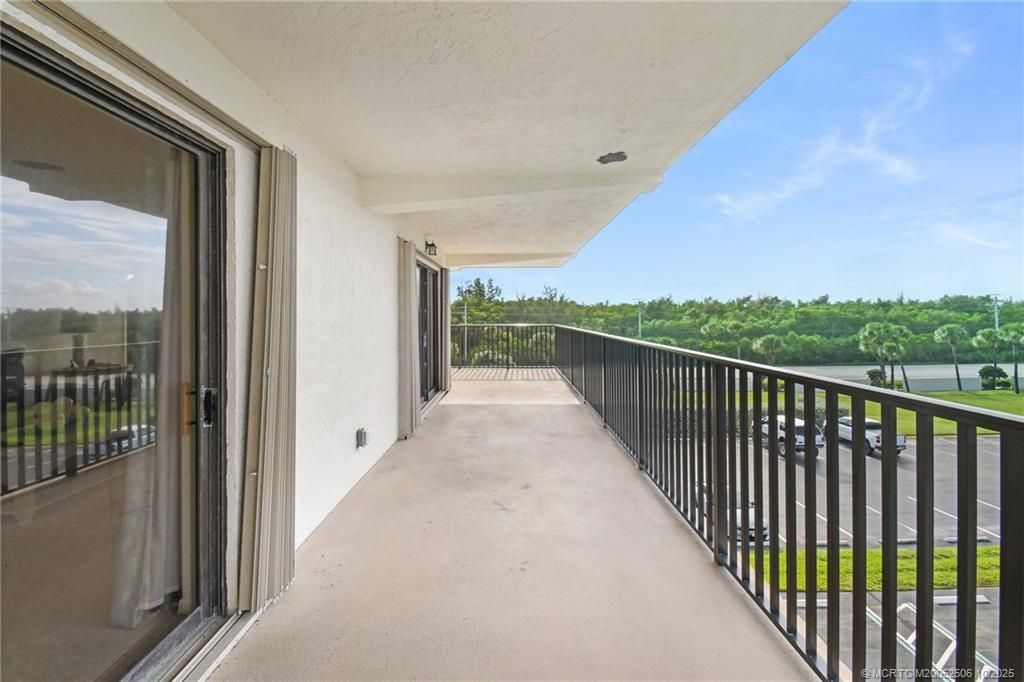10044 S Ocean Drive, Unit 401, Jensen Beach, FL 34957 Photo