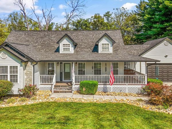 121 Stones Lane, Jacksboro, TN 37757