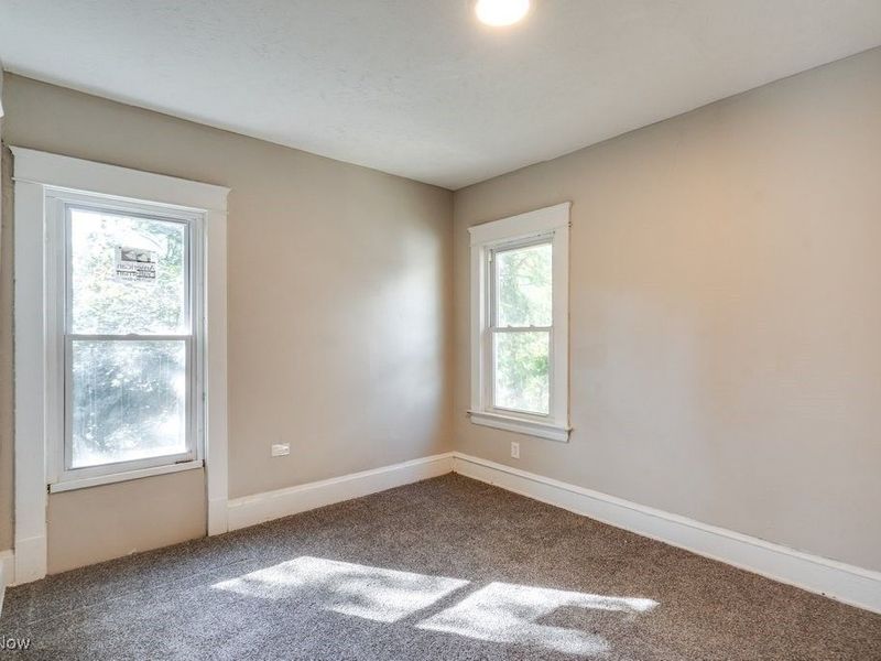 12006 Castlewood Avenue, Cleveland, OH 44108 Photo 15