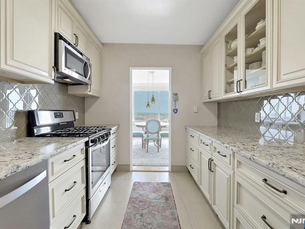 6 Horizon Road 2207, Unit 2207, FORT LEE, NJ 07024