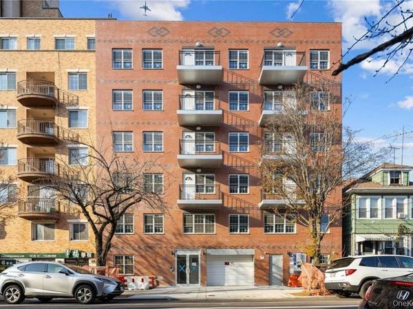 141-15 Cherry Avenue, Unit 2E, Flushing, NY 11355