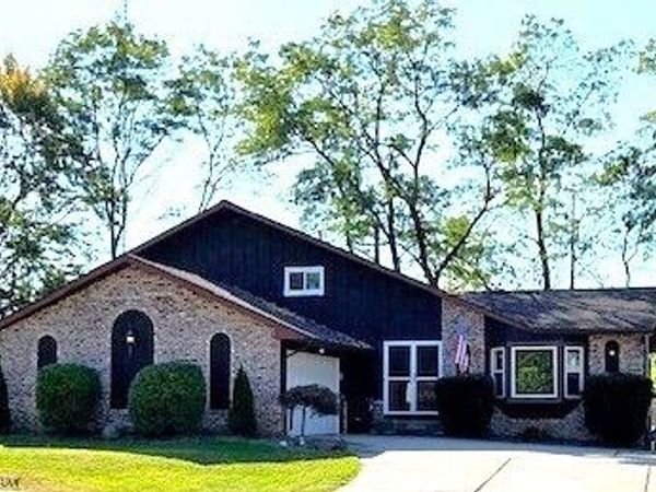 4803 Sassafras Drive, Parma, OH 44129