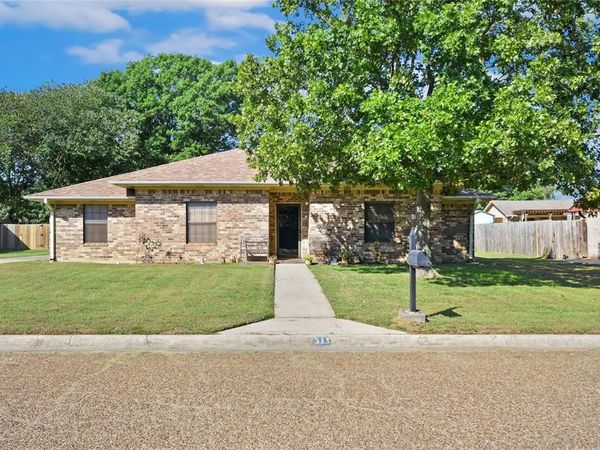 311 Wheeler Creek Court, Gainesville, TX 76240