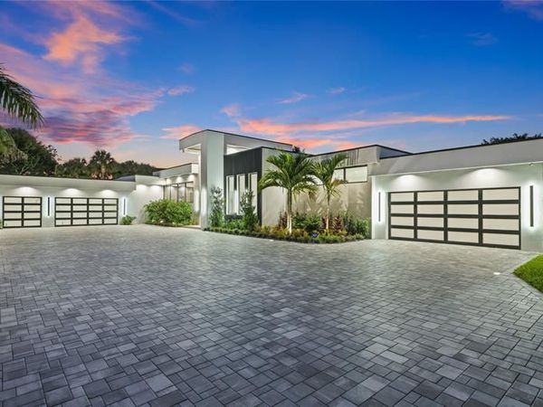 8795 Valencia Ct, Parkland, FL 33067