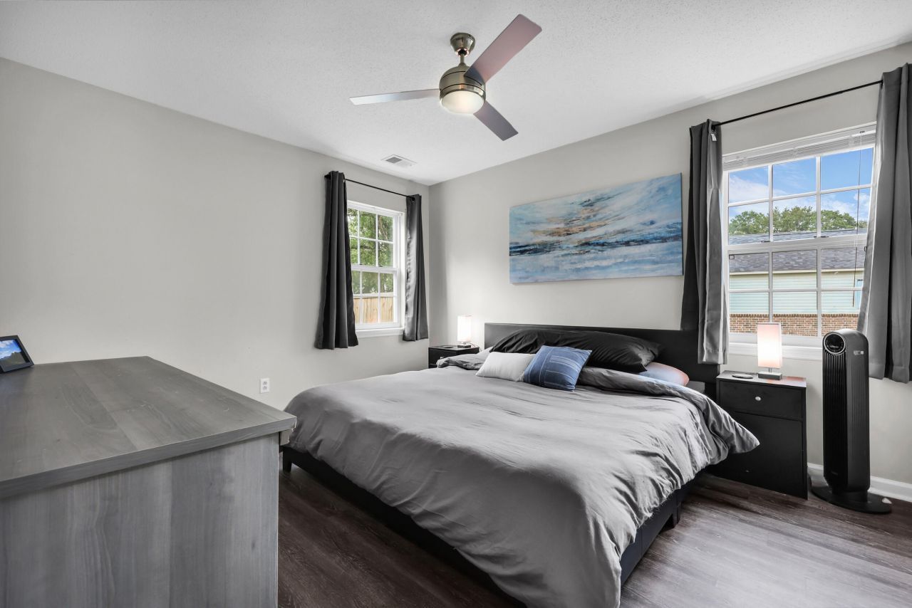 43 Woodleaf Court Photo 12