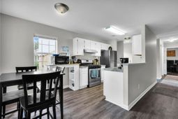 43 Woodleaf Court photo 4