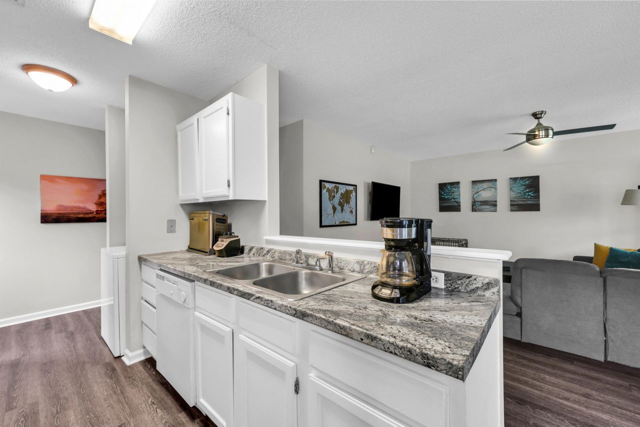 43 Woodleaf Court Photo 8