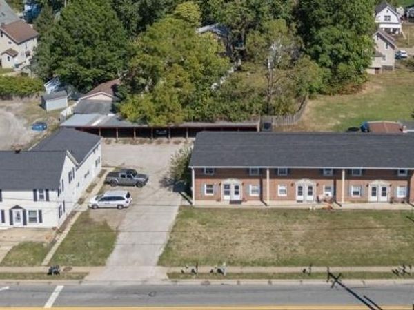 203 E Maple Street, Hartville, OH 44632