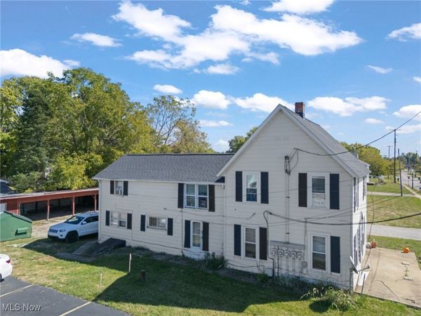 203 E Maple Street, Hartville, OH 44632