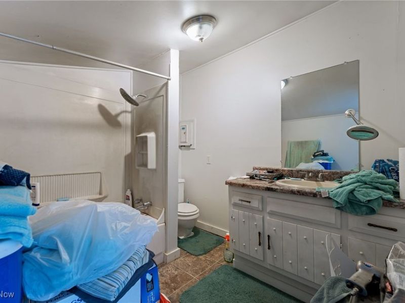 203 E Maple Street, Hartville, OH 44632 Photo 18