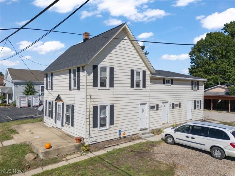 203 E Maple Street, Hartville, OH 44632 Photo 4