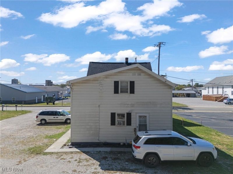 203 E Maple Street, Hartville, OH 44632 Photo 7
