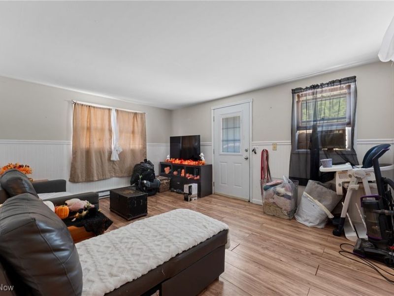 203 E Maple Street, Hartville, OH 44632 Photo 7