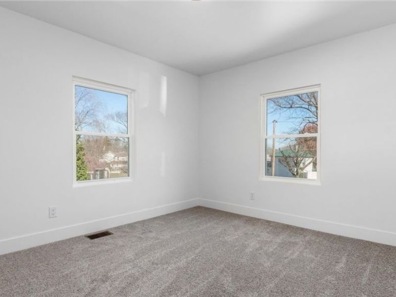 260 Zanesville, Roseville, OH 43777 Photo 25