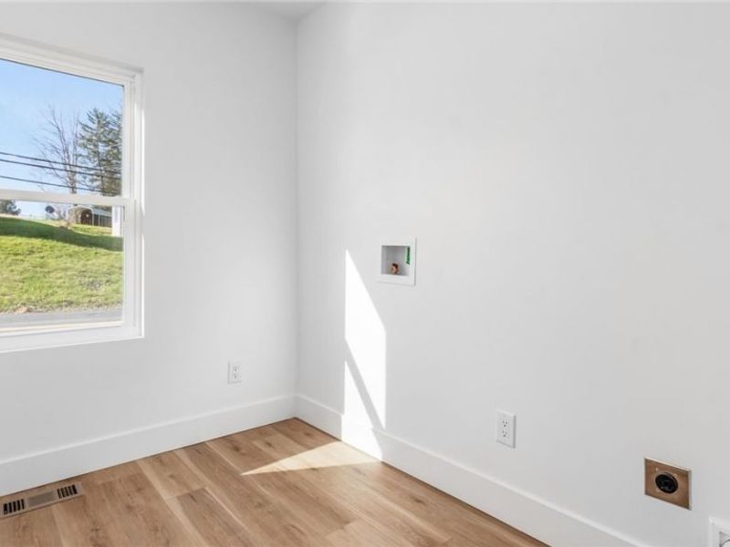 260 Zanesville, Roseville, OH 43777 Photo 27